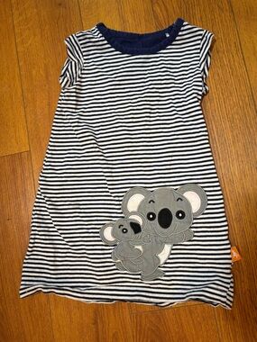🌺10/$20 Striped Navy & White Koala Dress